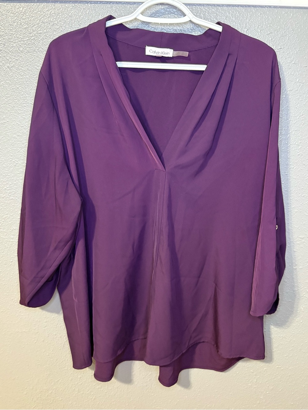 Calvin Klein Women's Plum V-Neck Blouse size 2XL (SKU 278)